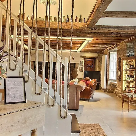 B&B Manoir Du Bourg Saint-Hélen